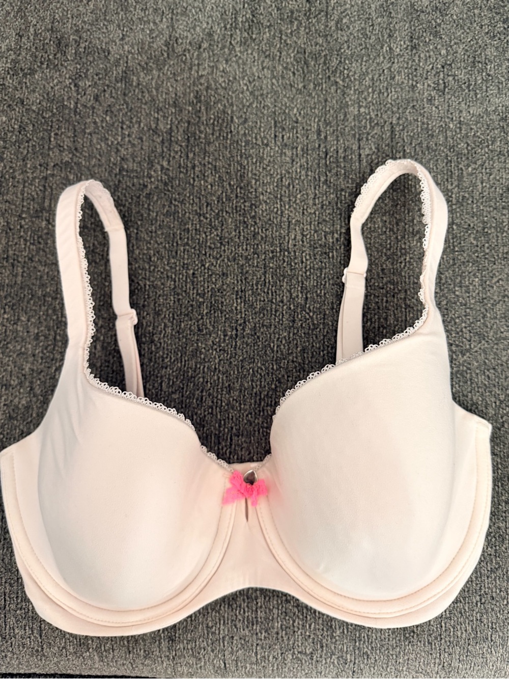 Victoria's Secret Light Pink Underwire Molded Cup Bra